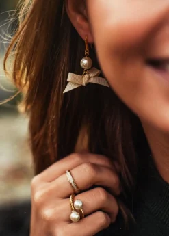 Scalloped Ring - Pearl